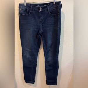 Seven7 skinny Dark Blue Women's Jeans size 12.